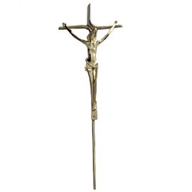 Hiszpańska trumna Zamak Cross And Crucifix D065 74 × 25,5 Cm Ze standardem CCPIT